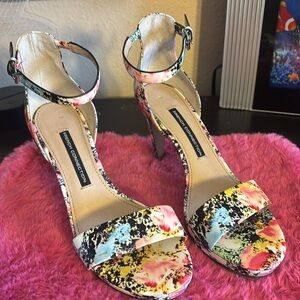 NWT French Connection Multi-colored Nata Dress Sandals Heel with ankle strap. V